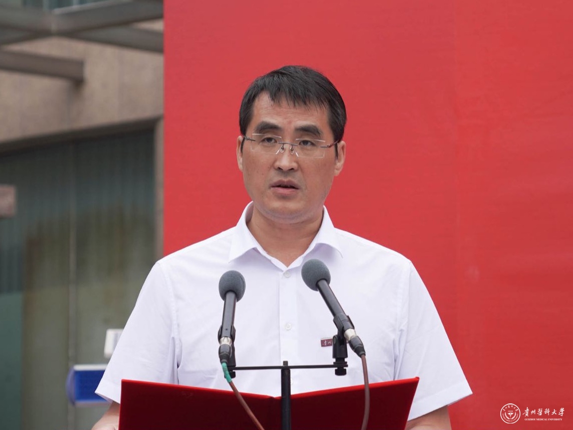 羅鵬(貴醫(yī)大1).jpg 羅鵬(貴醫(yī)大1).jpg